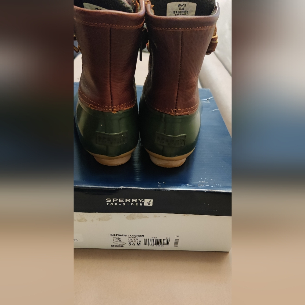 Sperry rain, snow, and cold boots, size 5 1/2, color green/brown upper leather - Picture 3 of 4